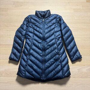 Patagonia Women's Down Puffer Jacket Navy Chevron Quilted Size S